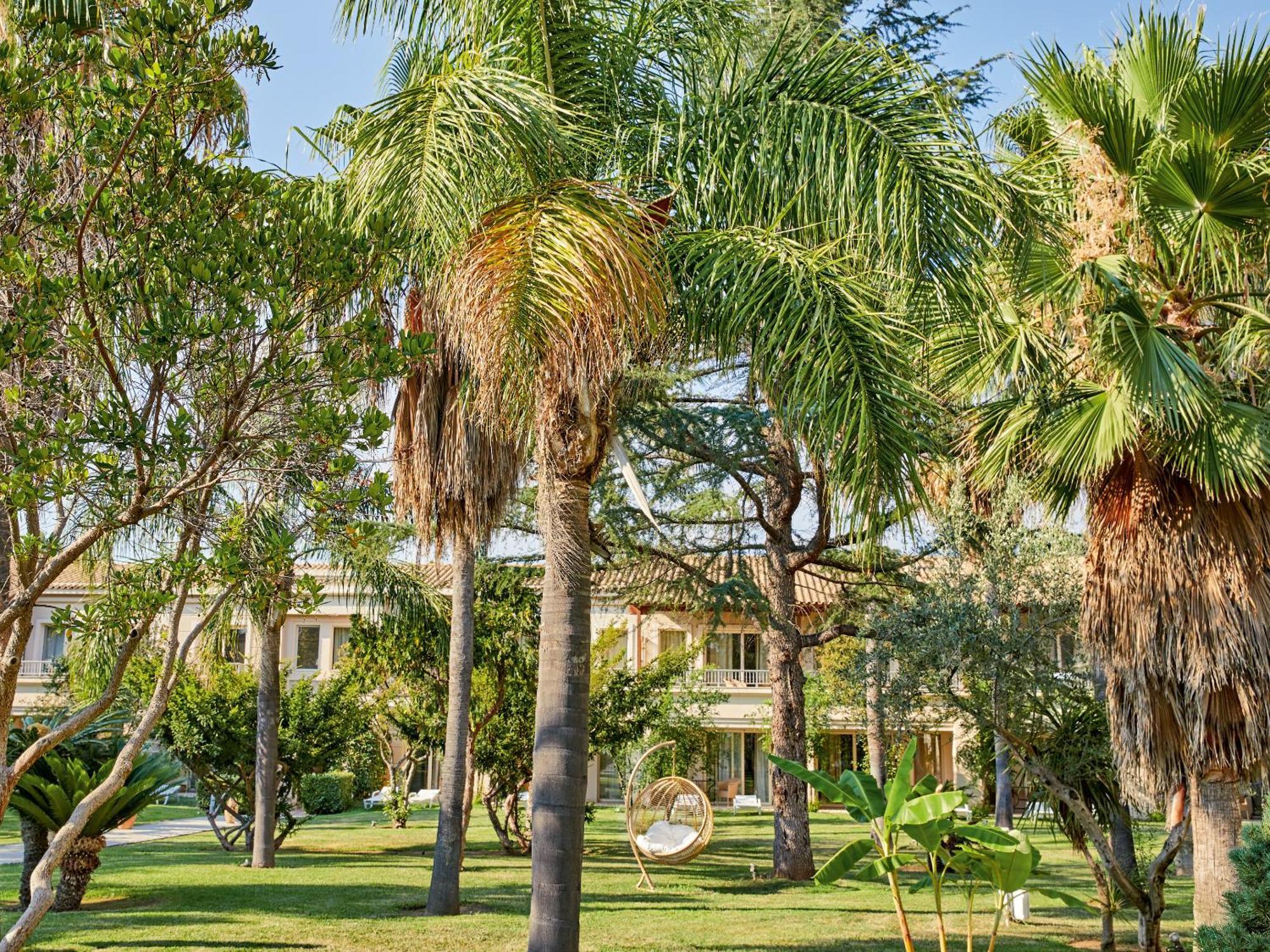 Grecotel Filoxenia Hotel Kalamata Exterior photo